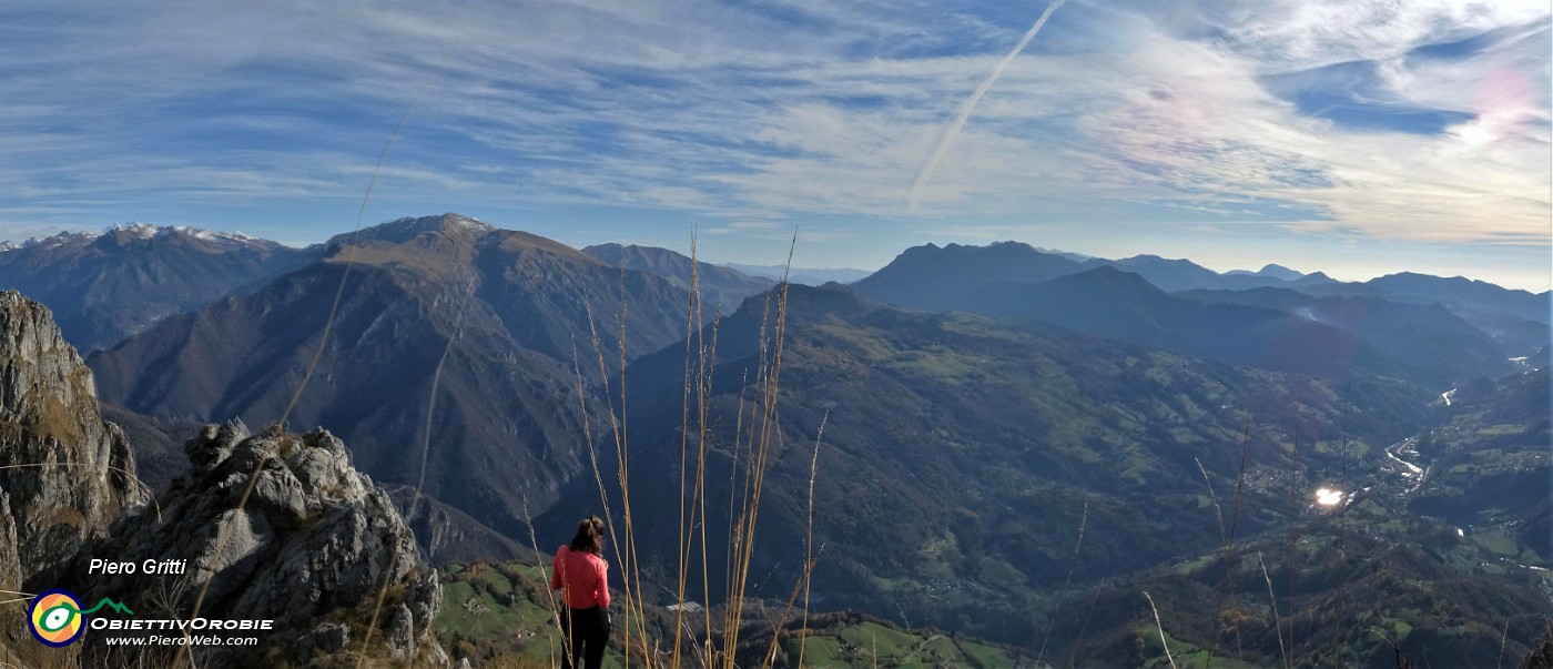 28 Dal Canalino dei sassi vista sulla valle colorata d'autunno.jpg